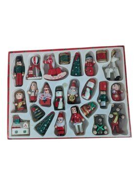 Vintage Danson Decor Miniature Wooden Painted Christmas Ornaments 24 Set Org Box